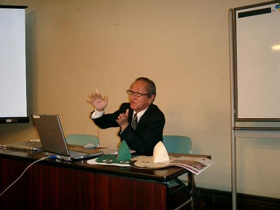 483-カラスマ大学講演 190.jpg